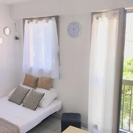 Cozy Studio, Sleeps 2 In Cannes 公寓 *